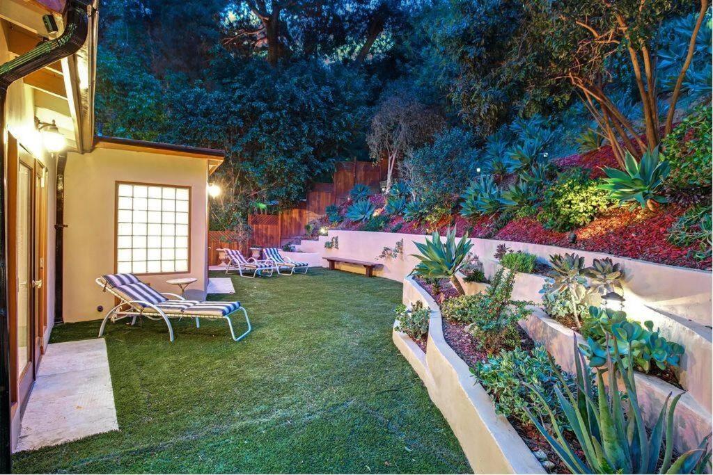 Skyhill Oasis With Hot Tub, Walk To Universal Holiday home