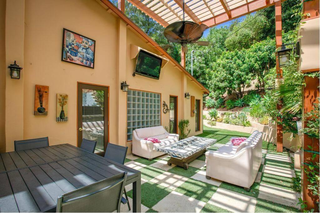 Skyhill Oasis With Hot Tub, Walk To Universal Casa de férias