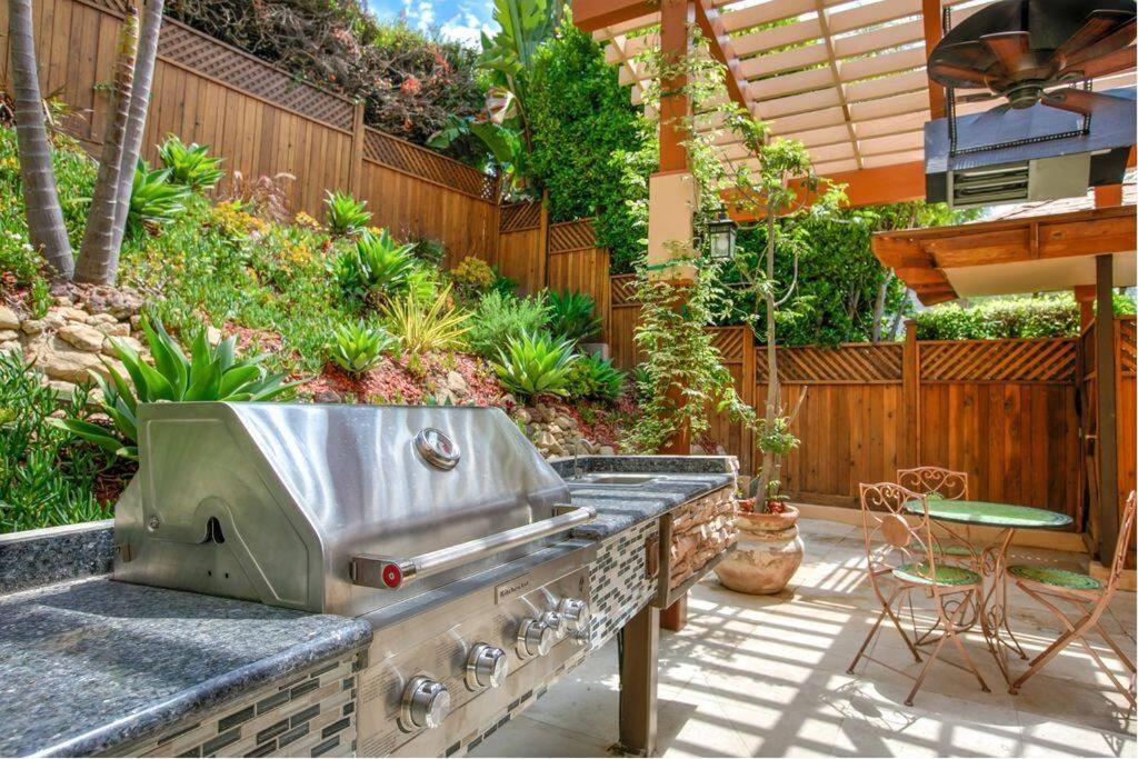 Skyhill Oasis With Hot Tub, Walk To Universal Casa de férias